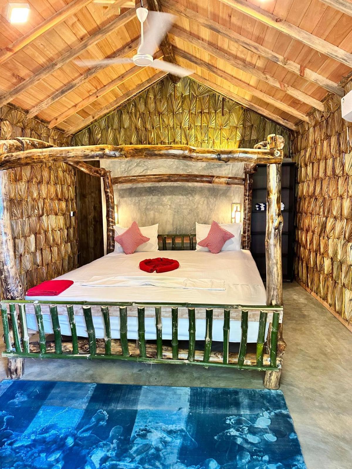 Swiss Kiss Beach Resort Уппувелі Екстер'єр фото